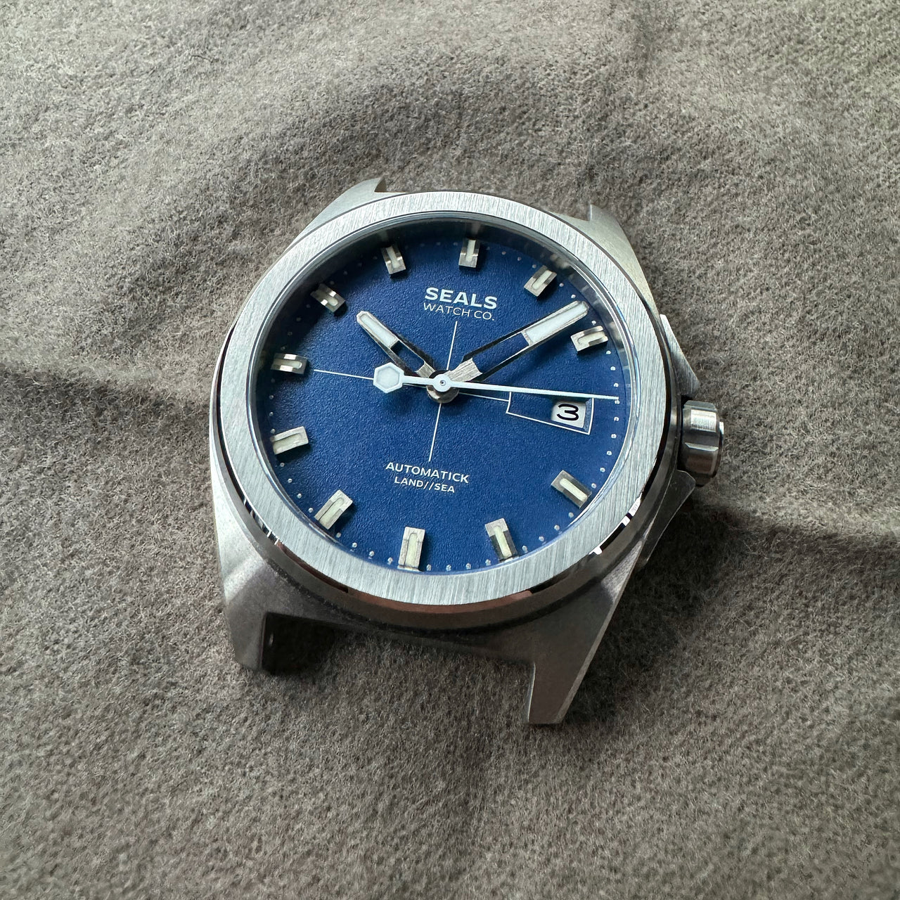 Land // Sea Classic | 3-Hand Automatic Wrist Watch with Date - Seals Watch Co
