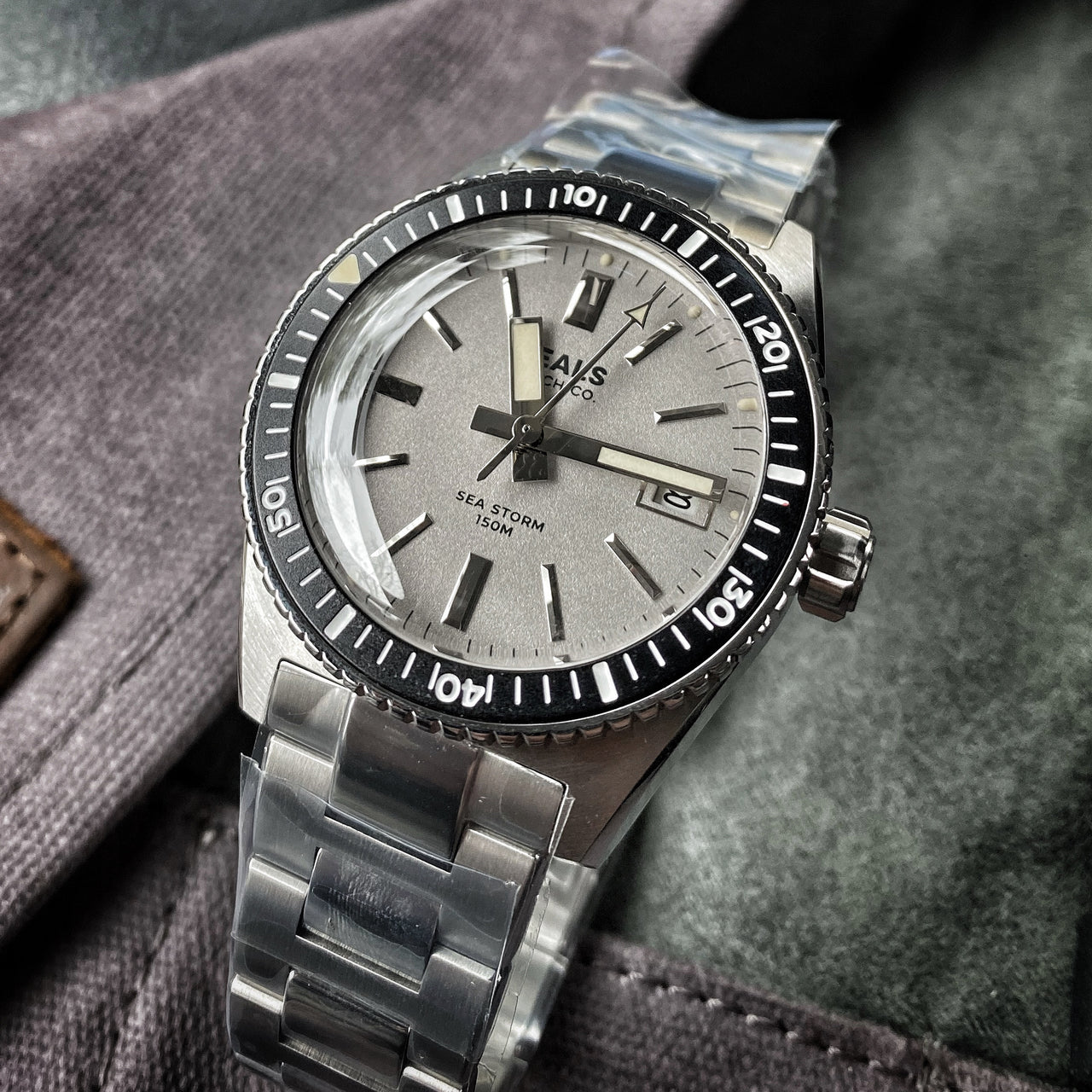 "Sea Storm" Dive Watch - Limited Run Skin Diver - With Date - Seals Watch Co
