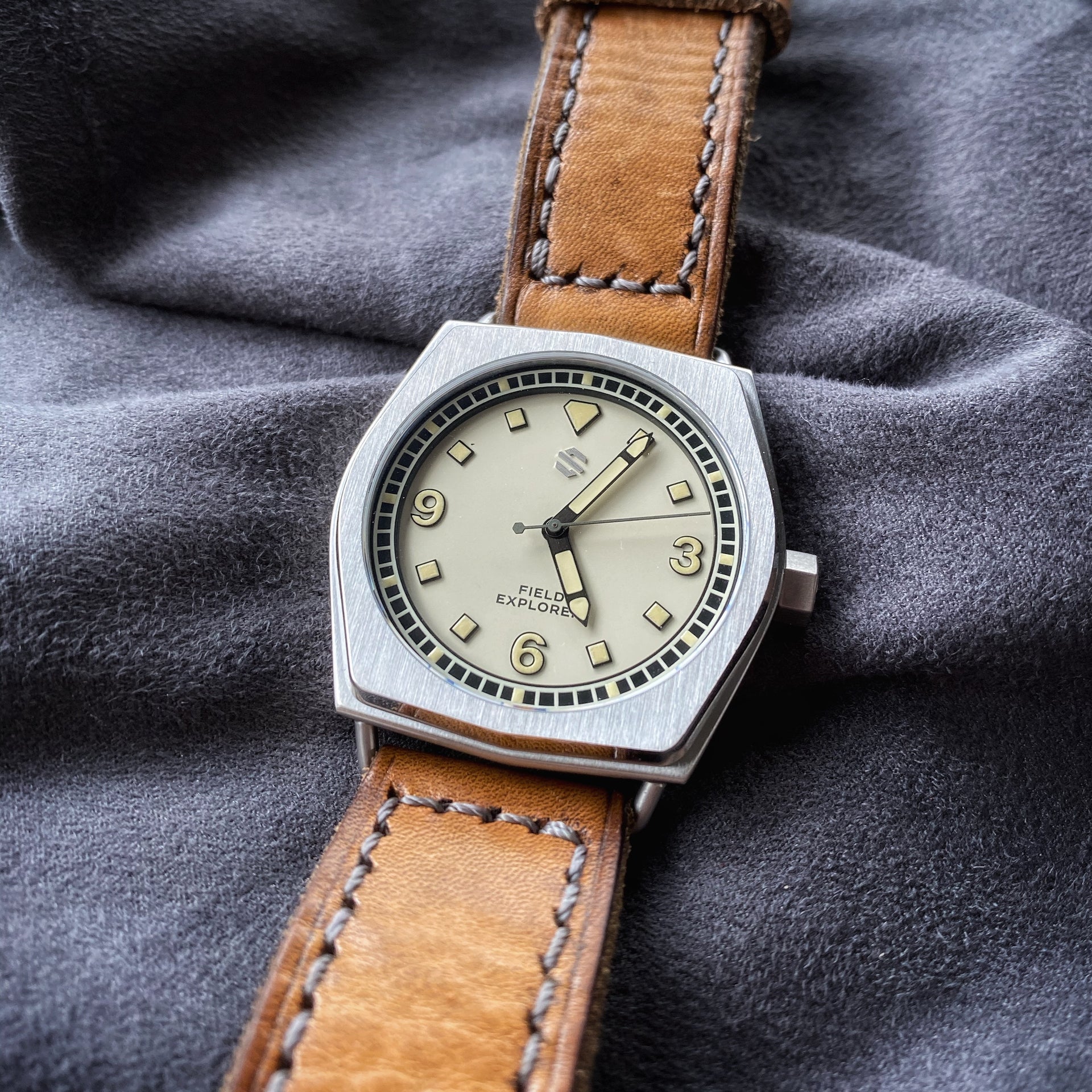 Model C Field Explorer | American Field Watch, Automatic - Seals Watch Co